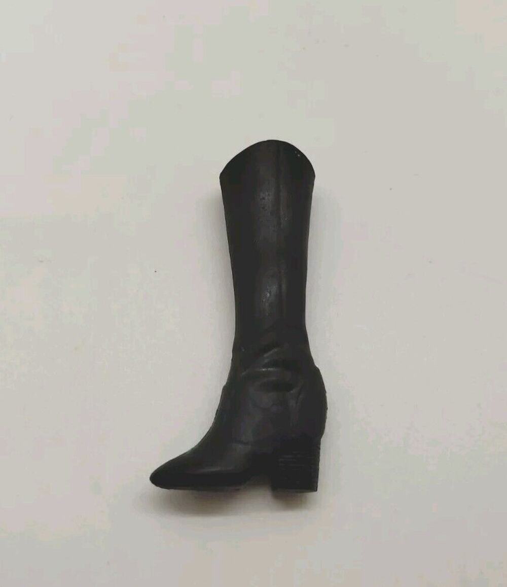 1 -Mattel Barbie Doll Fashionistas Fashion Fever BLACK TALL SKINNY BOOT - 1 Boot